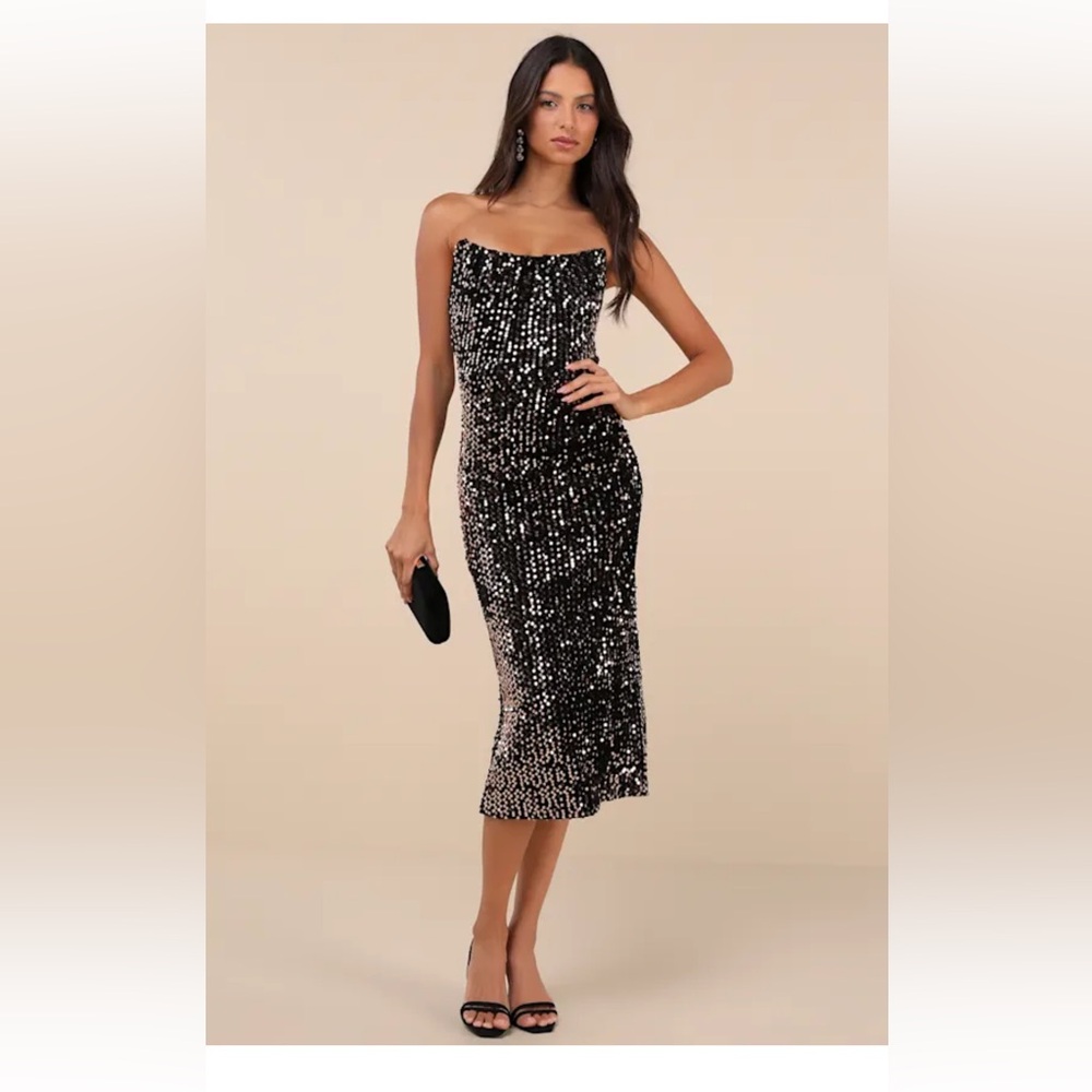Extravagant Vibes Black and Bronze
Velvet Sequin Midi Dress - Rare London